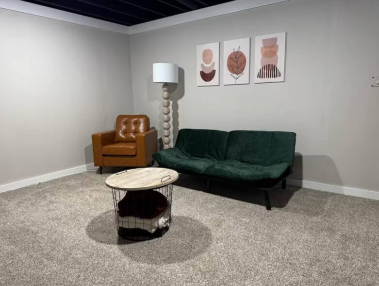 Building Photo - 10268 Cleveland Rd