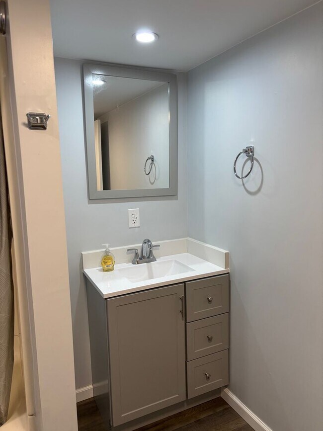 Building Photo - 2 BED, 1 BATH MOBILE HOME IN RANDLEMAN