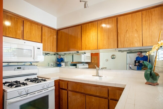 Building Photo - Mid-Century in Rancho Mirage!