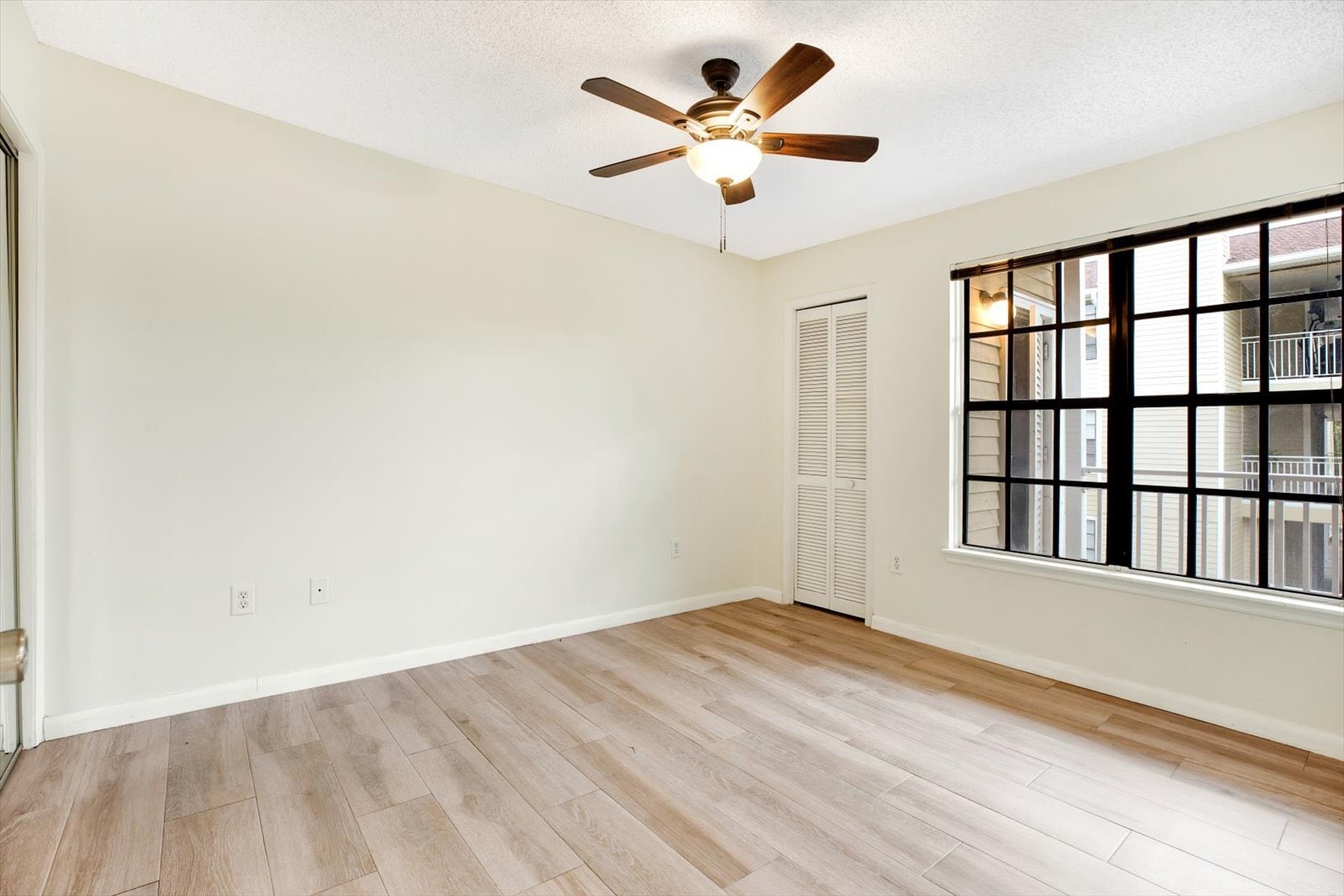 Bedroom - 1000 W Horatio St