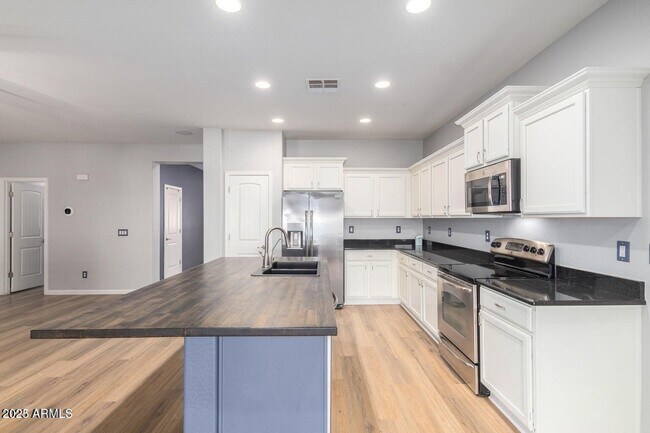 Building Photo - 4674 S Twinleaf Dr