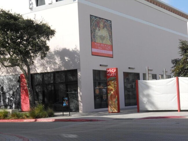 Building Photo - 250 NE 20th St