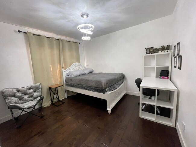 Bedroom 3 - Full Size Bed - 6151 Wilbur Ave