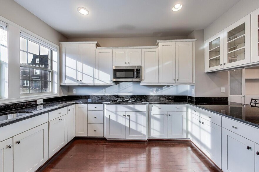Building Photo - 816 Fair Winds Way