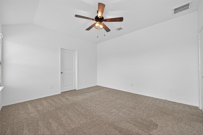 Building Photo - 16600 Lonely Pines Dr