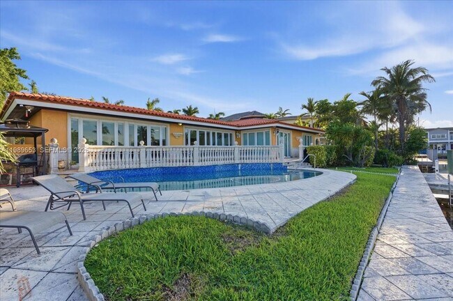 Building Photo - 1249 Biscaya Dr