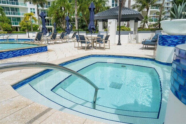 Building Photo - 500 SE Mizner Blvd