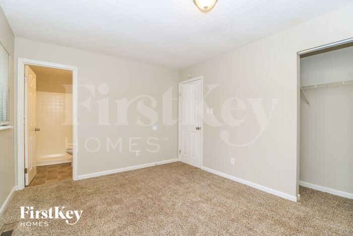 Building Photo - 2489 Millvalley Dr