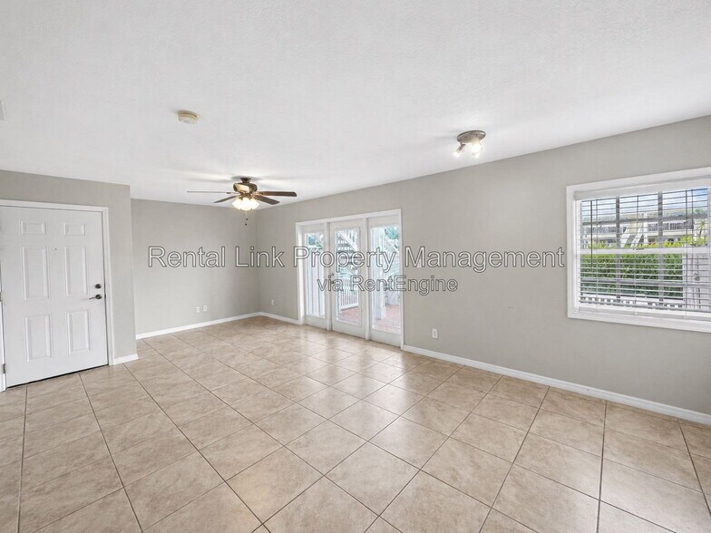 Building Photo - 4728 Beach Dr SE