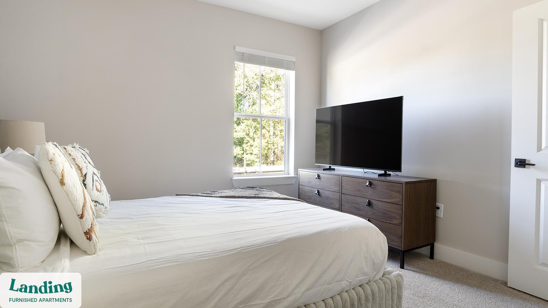 Building Photo - 1000 Forestview Dr