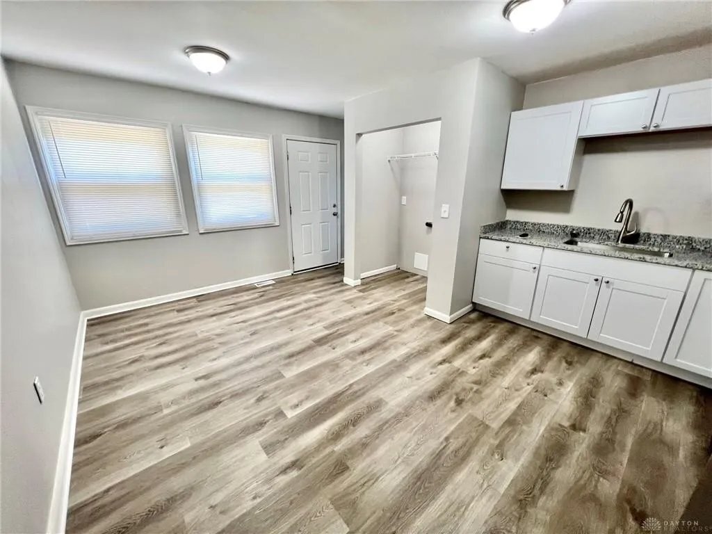 Building Photo - 3844 Lori Sue Ave