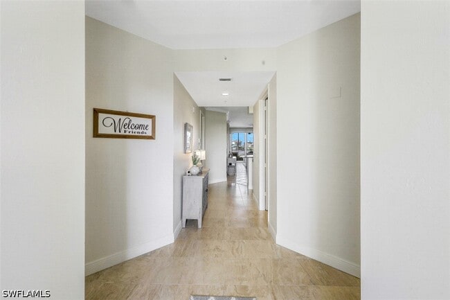 Building Photo - 400 Flagship Dr