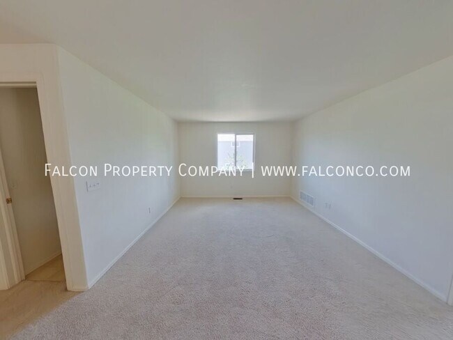 Building Photo - 6536 Graymont Dr