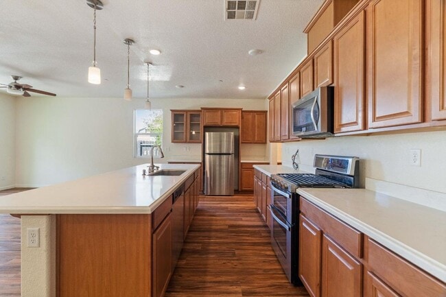 Building Photo - 3760 Orbison Ln
