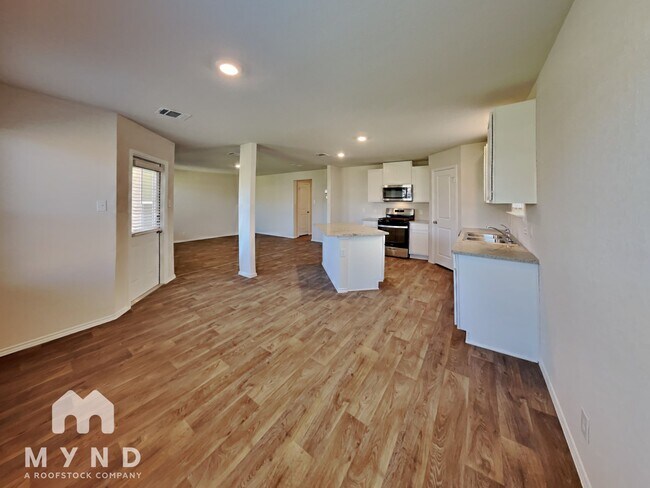 Building Photo - 918 Andean Emerald