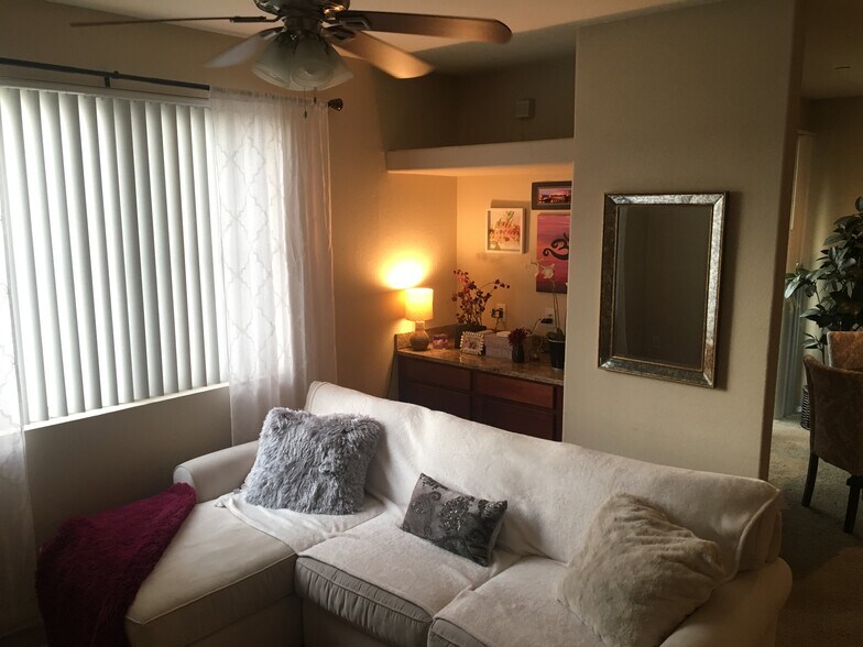 Building Photo - 3302 N 7th St