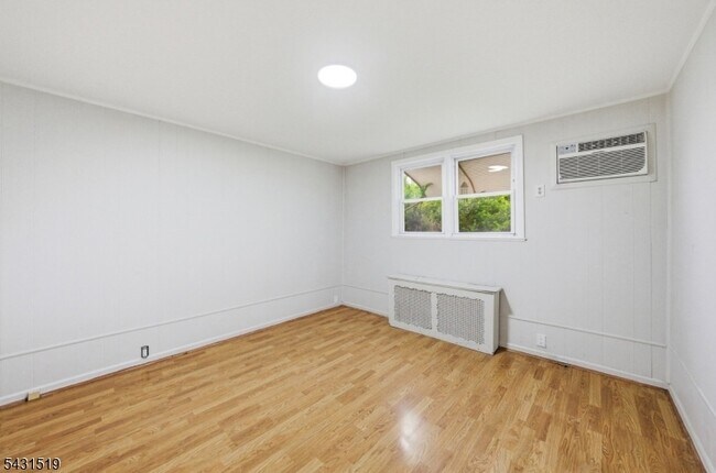 Building Photo - 86 Curie Ave