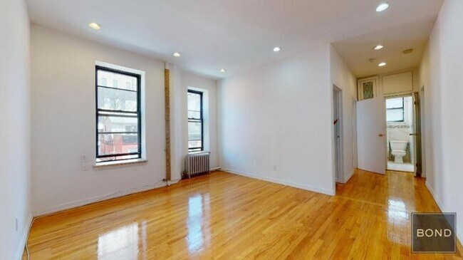 Building Photo - 3 bedroom in Manhattan NY 10003