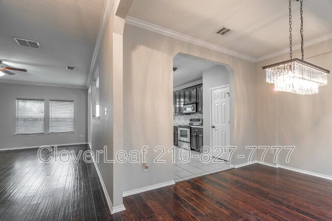 Building Photo - 2208 Sunderidge