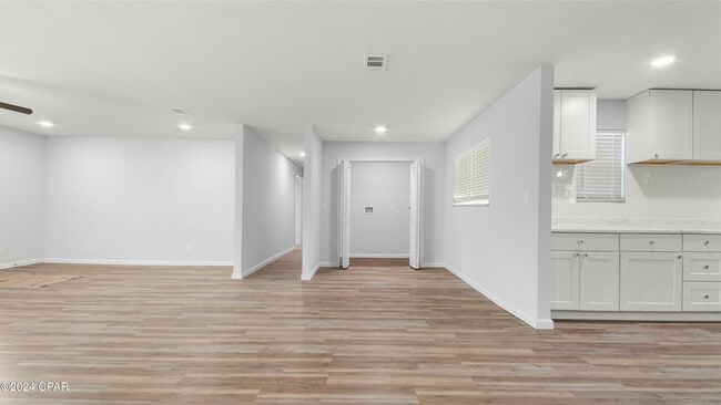 Building Photo - 607 N Star Ave