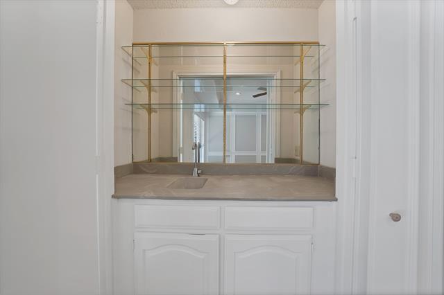 Building Photo - 4316 Hartford Dr