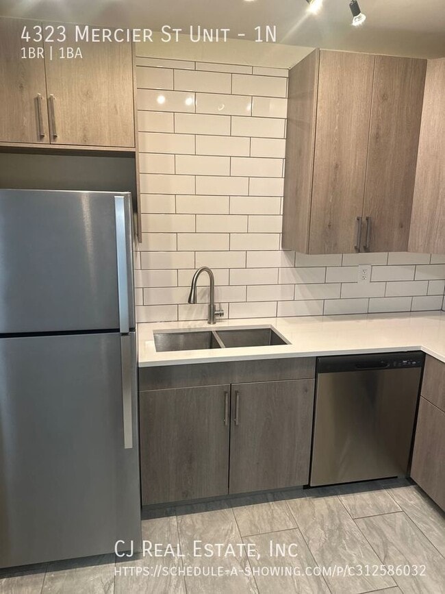 Primary Photo - 4323 Mercier St