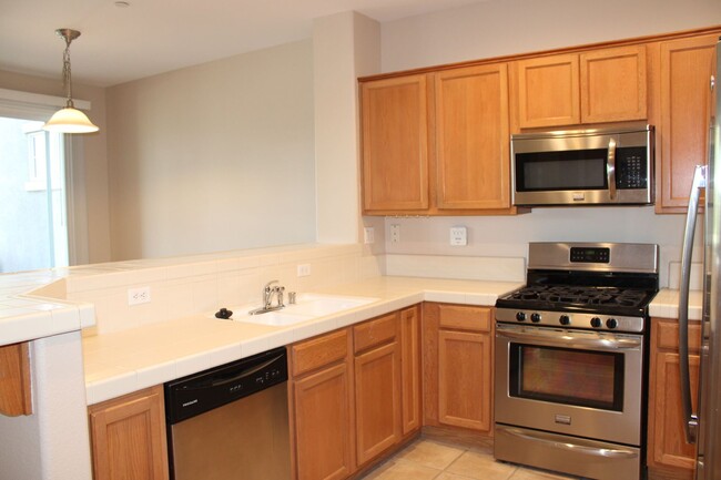 Building Photo - 1808 Dante Cir