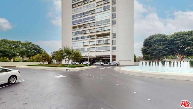 Building Photo - 2222 Ave of the Stars