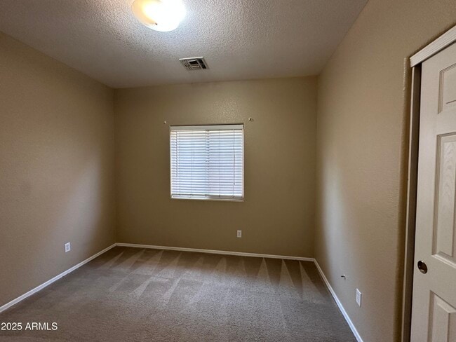 Building Photo - 14333 W Mitchell Dr