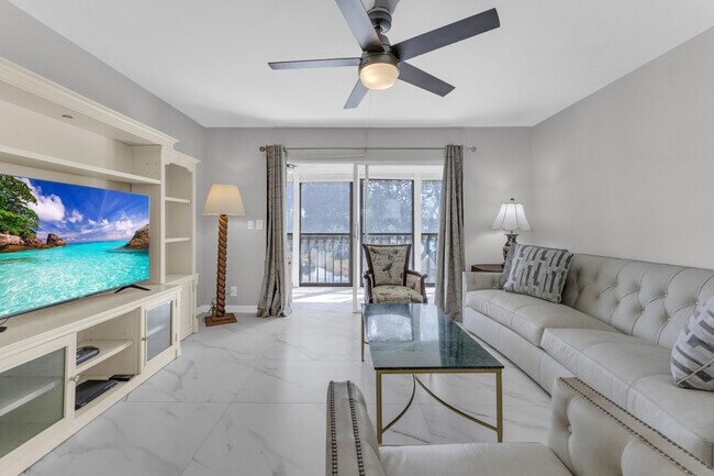 Building Photo - 7192 Huntington Ln