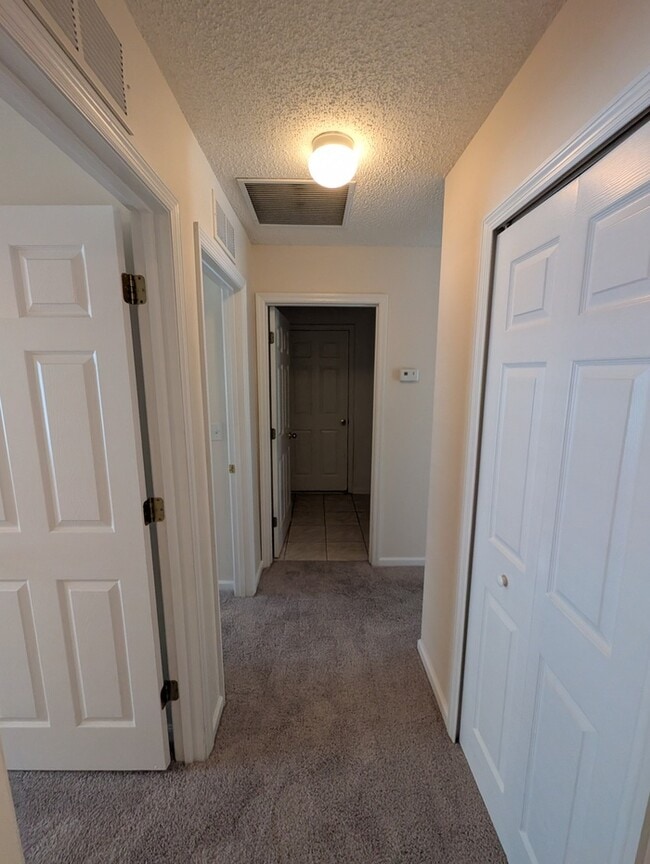 Building Photo - 839 Oak Arbor Cir