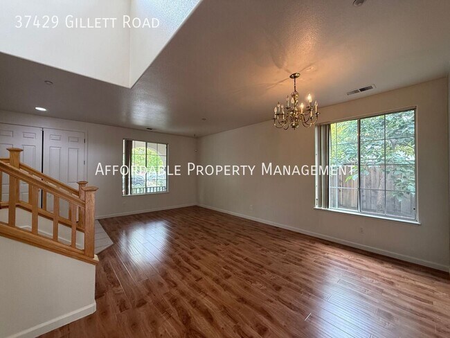 Building Photo - 37429 Gillett Rd