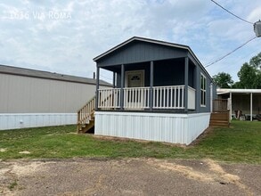 Building Photo - 1616 Via Roma Dr