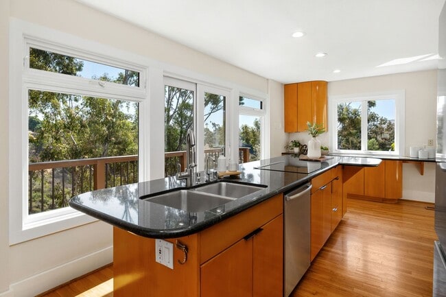 Building Photo - 4525 Rhode Island St