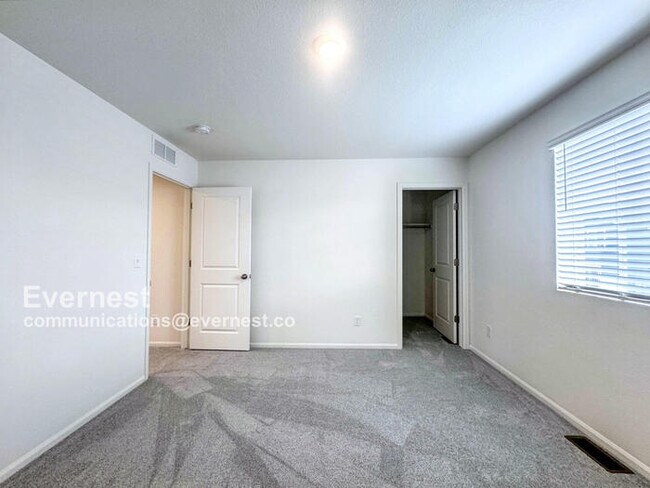 Building Photo - 3858 Riviera Ct