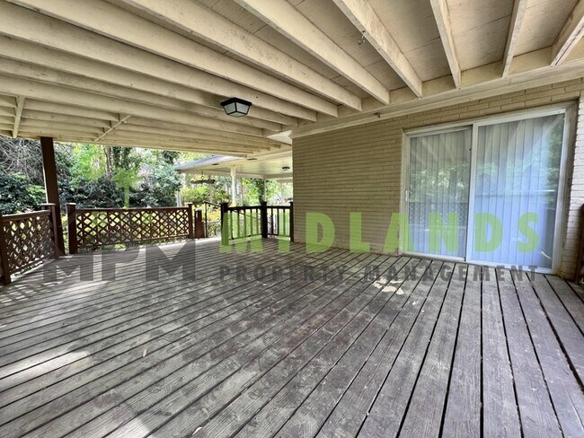 Building Photo - 948 Betsy Dr