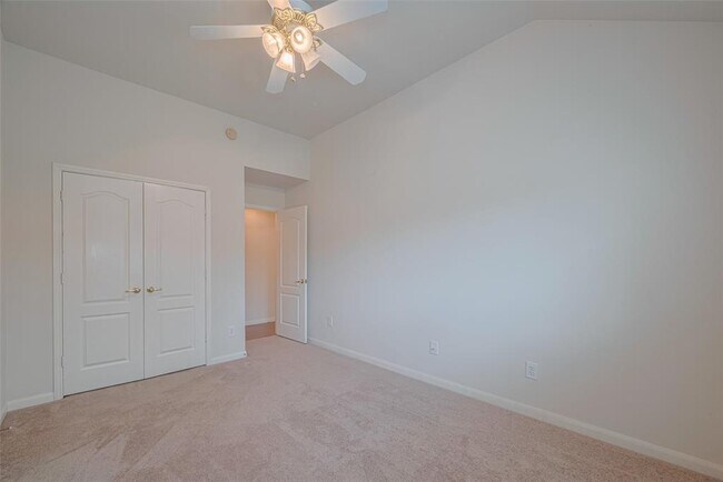 Building Photo - 11106 Fairway Dr