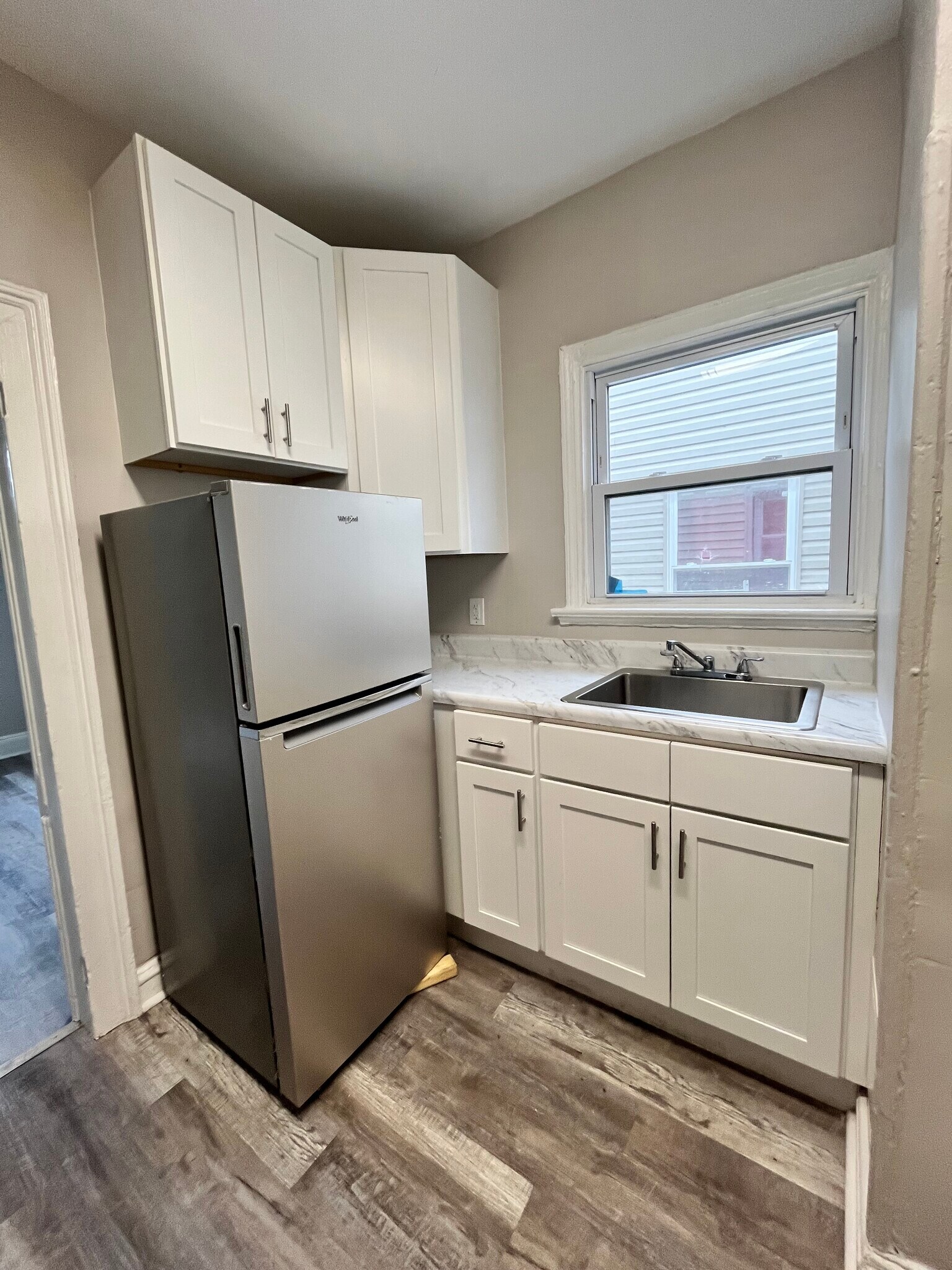 Unit 4 - 6 Jordan Ave