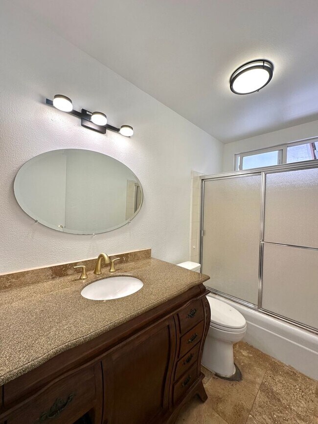 Building Photo - Desirable 4 bedroom home in Mountain View ...