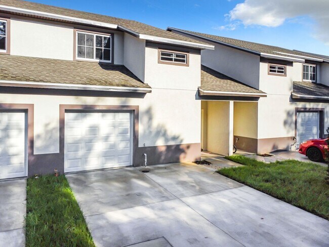 Building Photo - Townhouse For Lease in Saint Cloud