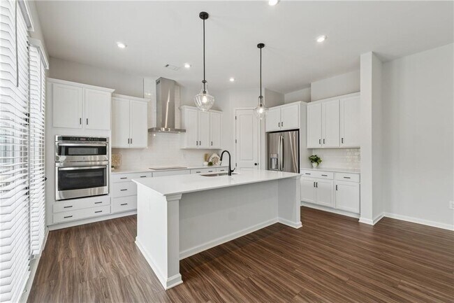 Building Photo - 708 Dover Spgs Dr