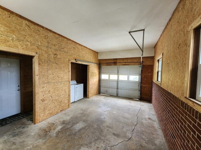 Building Photo - 1269 Old Shelbyville Hwy