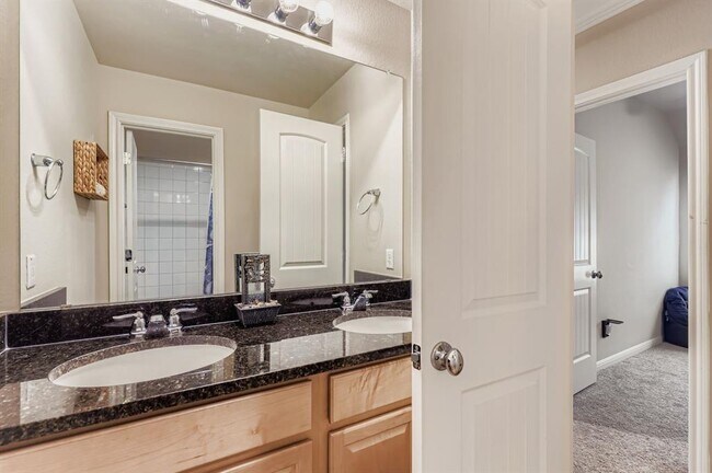 Building Photo - 19433 Colgin Dr