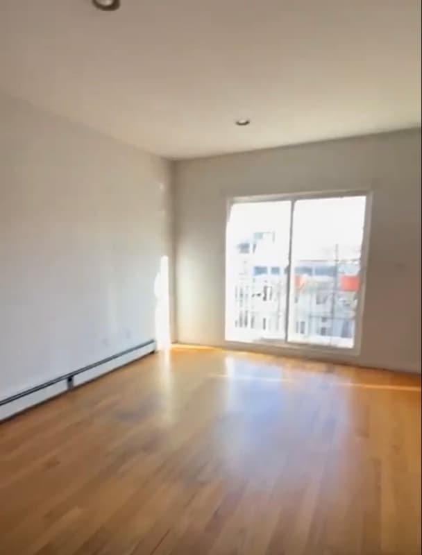 Building Photo - 20-10 Steinway St