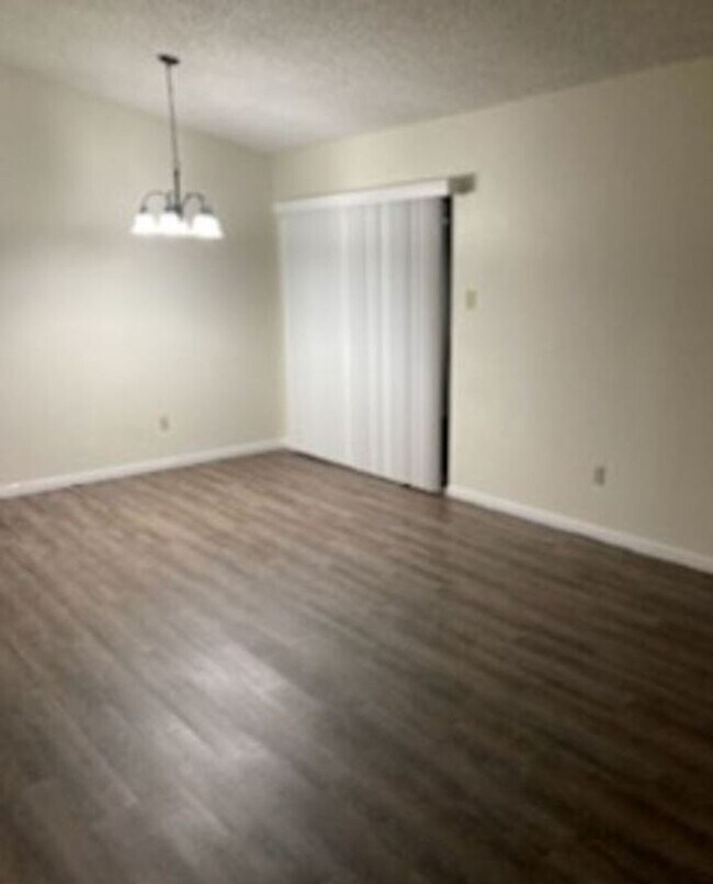 Building Photo - *For Rent: Adorable 3-Bedroom, 2-Bath Home...