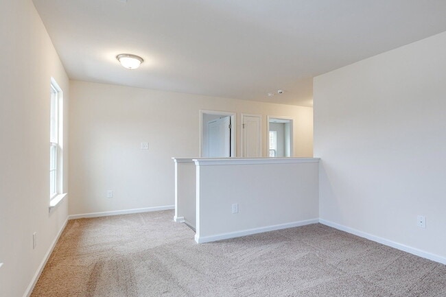 Building Photo - 5920 Regal Crest Terrace