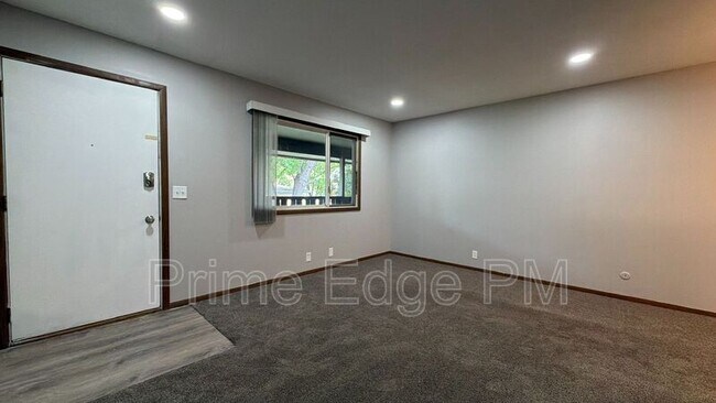 Building Photo - 4520 Calvert St