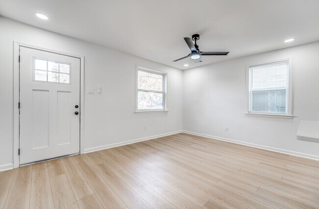 Building Photo - 1865 Ferber Ave