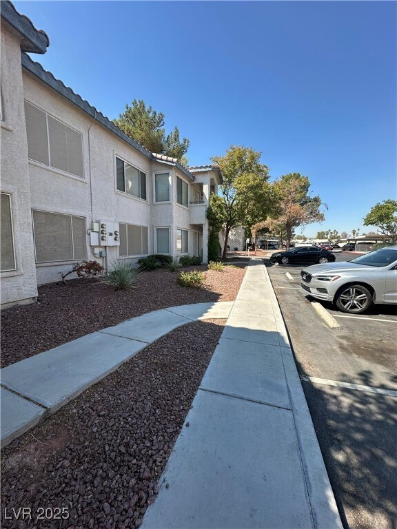 Building Photo - 3055 Casey Dr