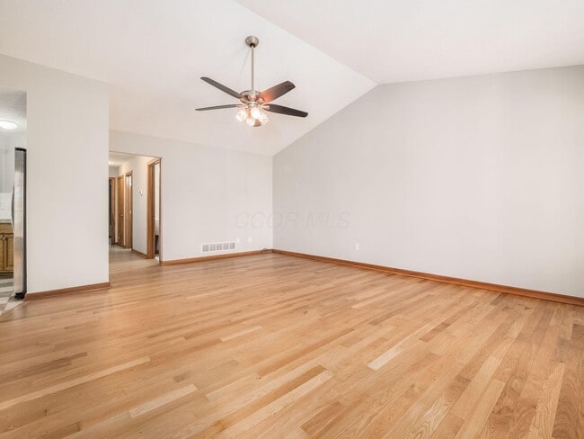 Building Photo - 532 Radcliff Dr